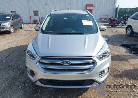 2017 Ford Escape Titanium z USA, uszkodzony, nr VIN 1FMCU0JD8HUD08360